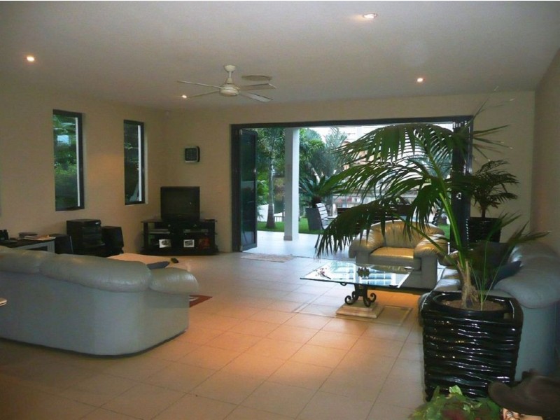 1/46 Paradise Island, Surfers Paradise QLD 4217