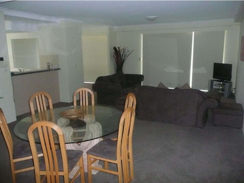 98/59 Pacific St, Main Beach QLD 4217