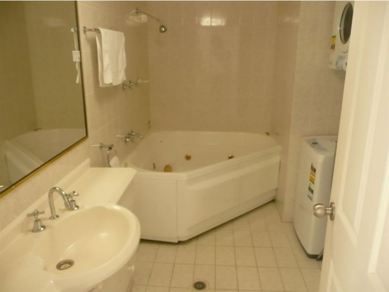 Biggera Waters QLD 4216