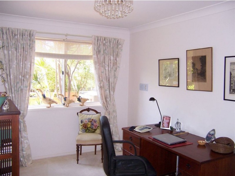3 The Corso, Isle Of Capri QLD 4217