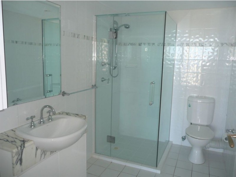 20B/2 Riverview Pde, Surfers Paradise QLD 4217