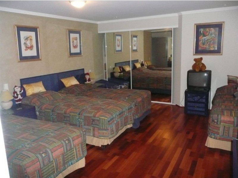 Surfers Paradise QLD 4217