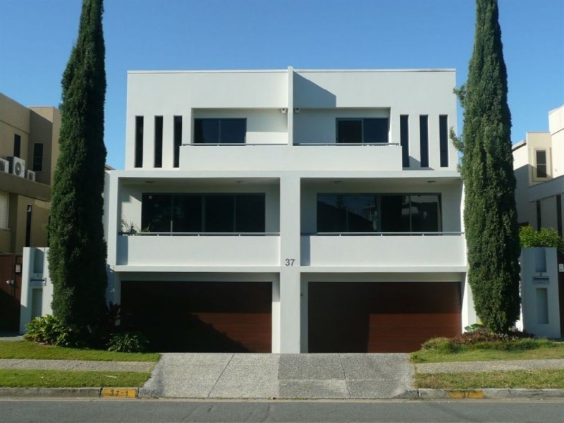 Chevron Island QLD 4217
