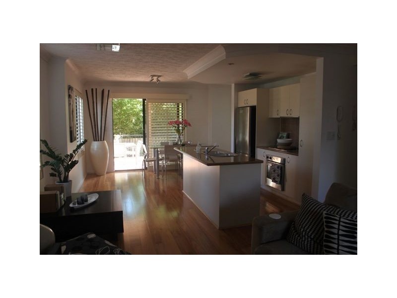 Chevron Island QLD 4217