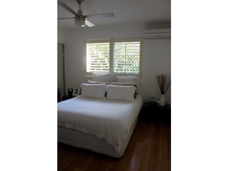 Chevron Island QLD 4217