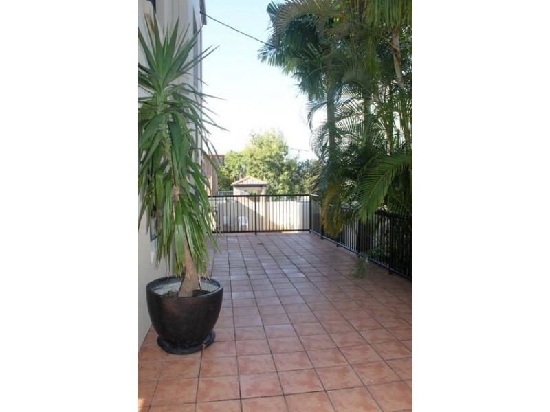 Chevron Island QLD 4217