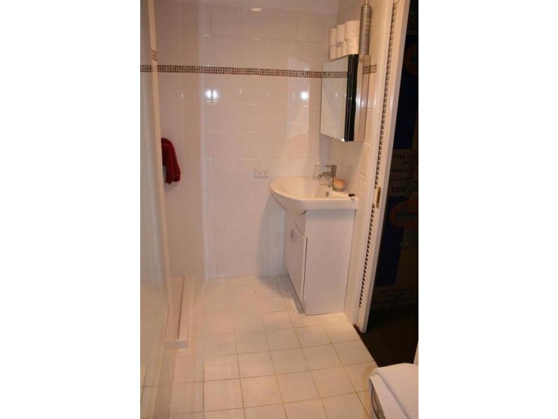 33 Brindisi Avenue, Surfers Paradise QLD 4217