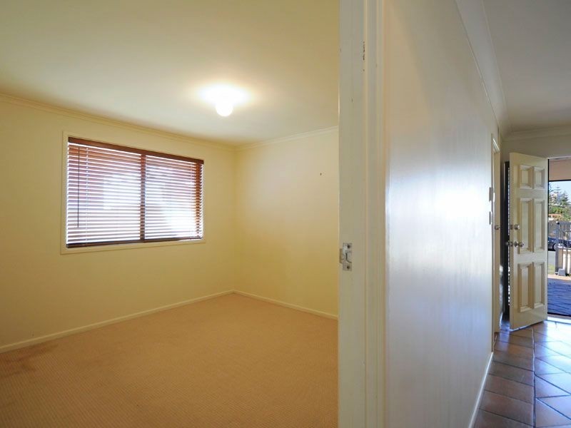 45 Amalfi Drive, Isle Of Capri QLD 4217