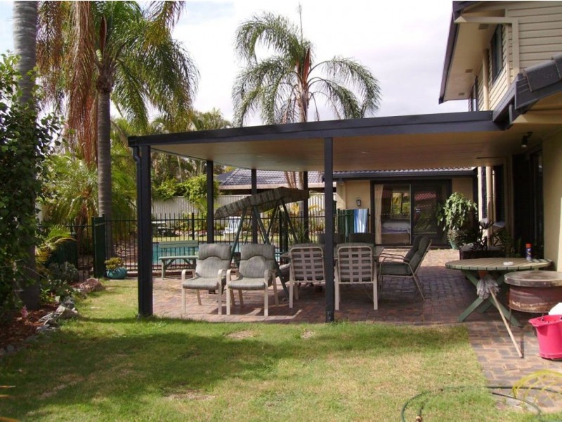 2 Mackay Close, Bundall QLD 4217