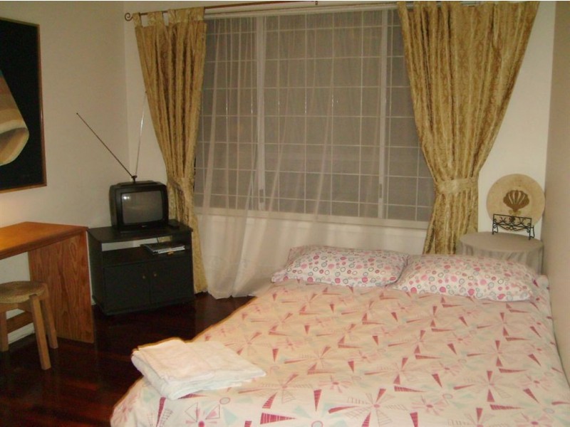 2 Mackay Close, Bundall QLD 4217