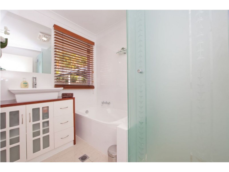 3 Palona Place, Ashmore QLD 4214