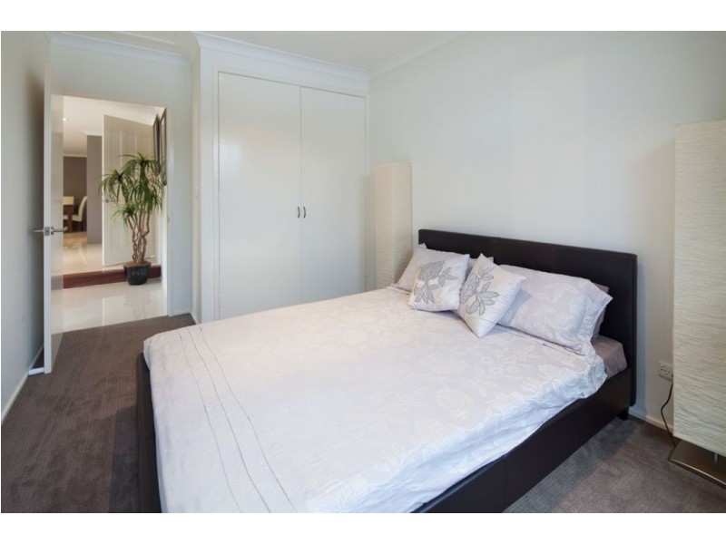 3 Palona Place, Ashmore QLD 4214