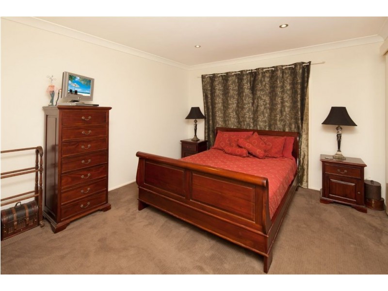 3 Palona Place, Ashmore QLD 4214