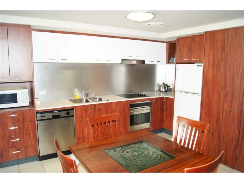 2141 Chevron Renaissance
23 Ferny Avenue, Surfers Paradise QLD 4217