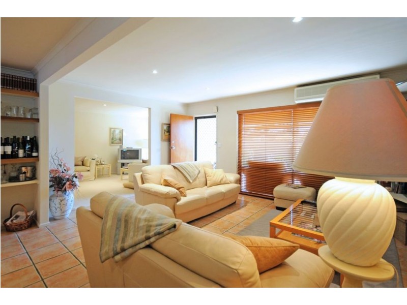 46 Clam Street, Runaway Bay QLD 4216