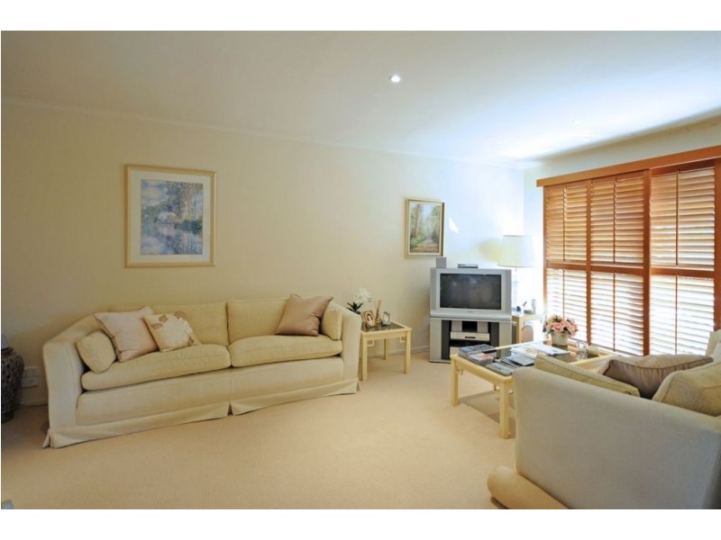 46 Clam Street, Runaway Bay QLD 4216