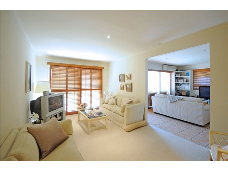 46 Clam Street, Runaway Bay QLD 4216