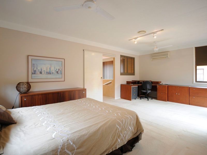 Broadbeach Waters QLD 4218