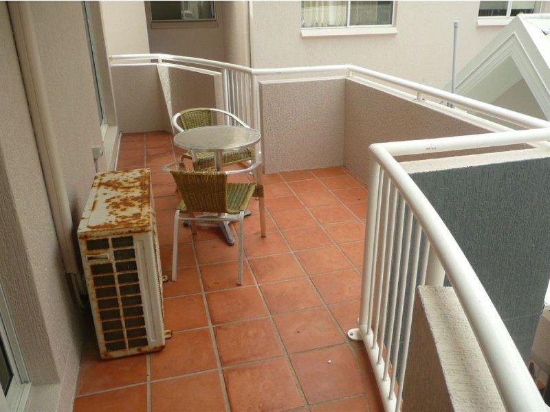 19/25 Markwell Avenue, Surfers Paradise QLD 4217