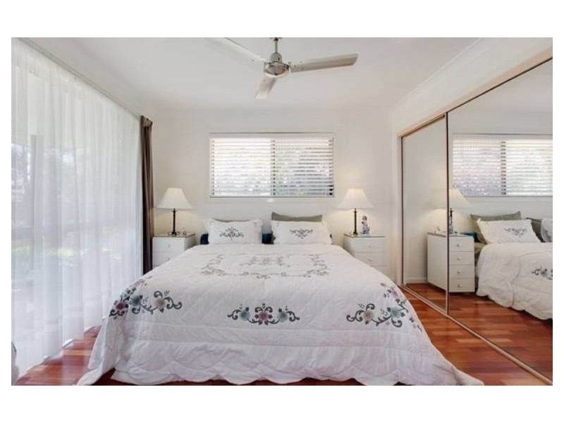 31 Cayman Drive, Clear Island Waters QLD 4226