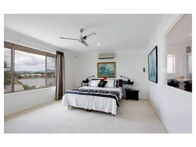 31 Cayman Drive, Clear Island Waters QLD 4226