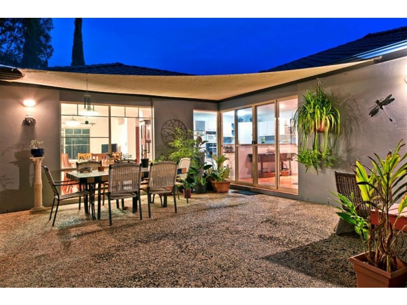 26 Mungala Street, Hope Island QLD 4212