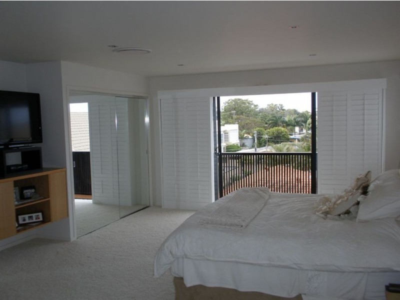 Unit 1/23 Abalone Avenue, Paradise Point QLD 4216
