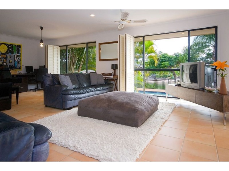 21 Wombat Court, Sorrento QLD 4217