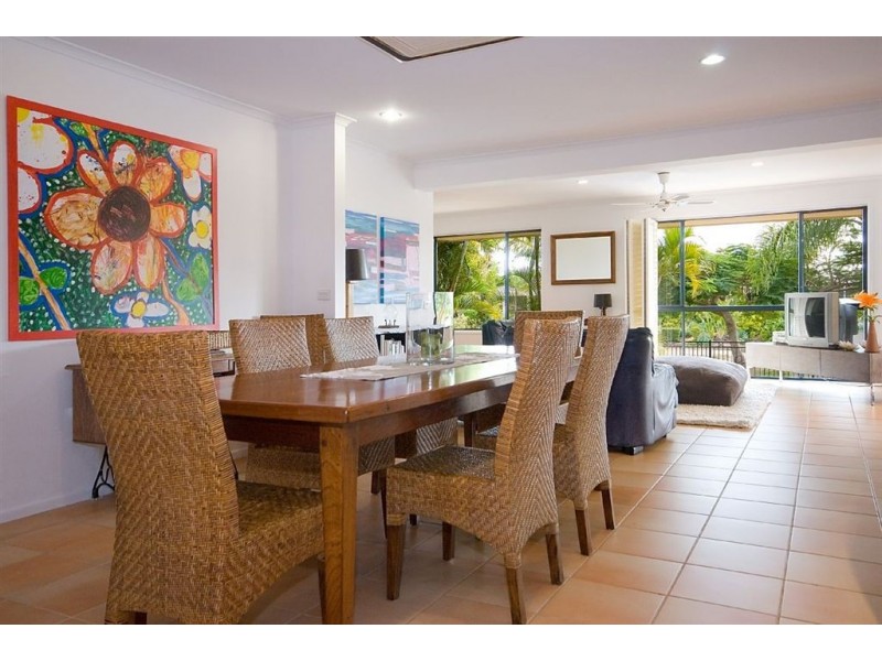 21 Wombat Court, Sorrento QLD 4217