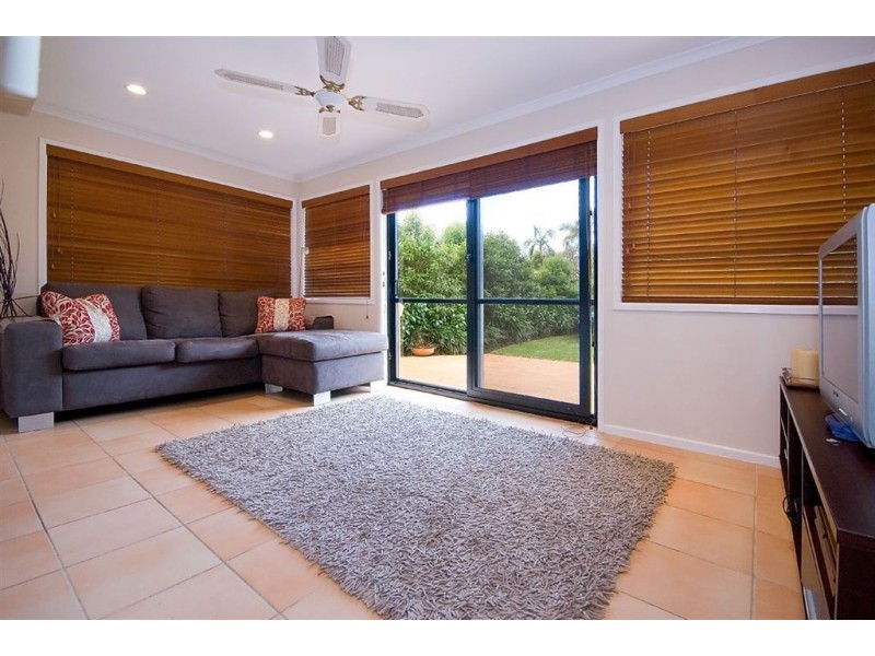 21 Wombat Court, Sorrento QLD 4217