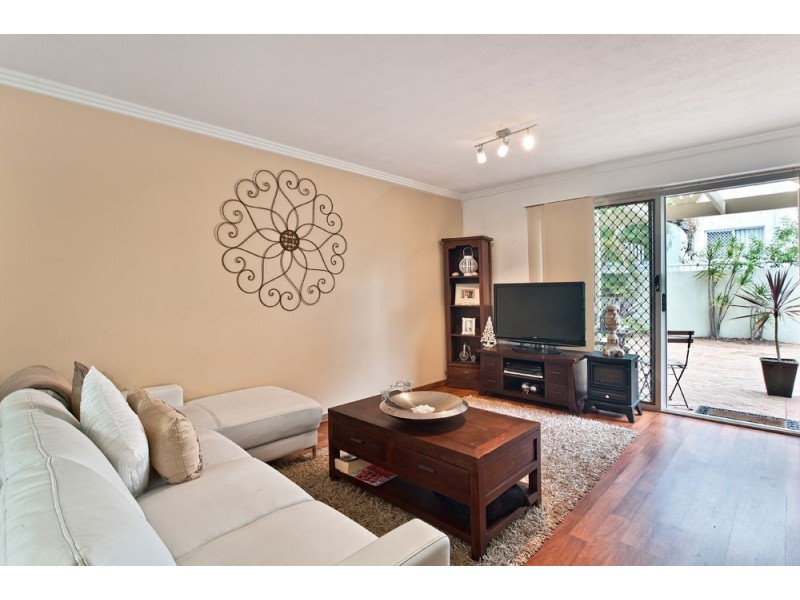 5/79 Bayview Street, Runaway Bay QLD 4216