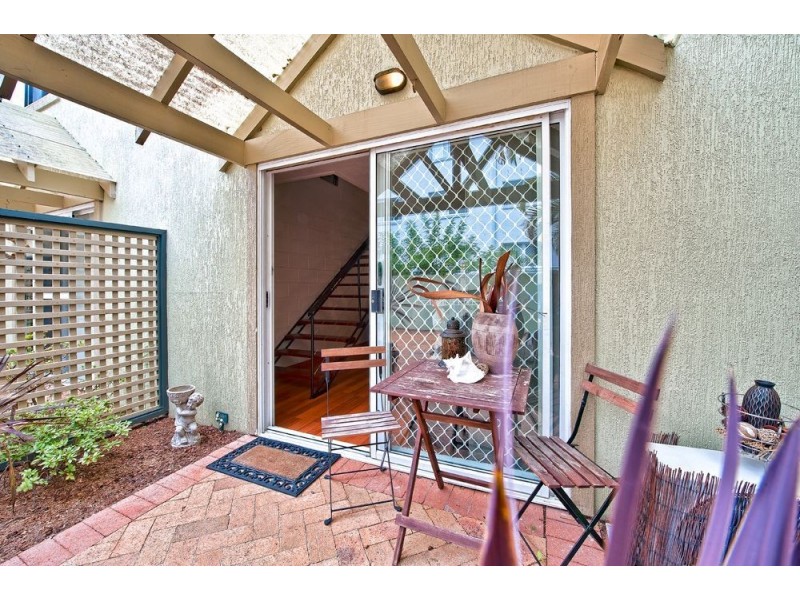 5/79 Bayview Street, Runaway Bay QLD 4216