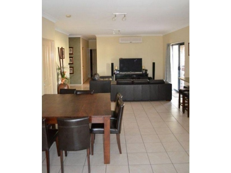 3 Cope Place, Pacific Pines QLD 4211