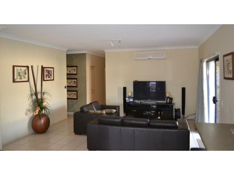 3 Cope Place, Pacific Pines QLD 4211