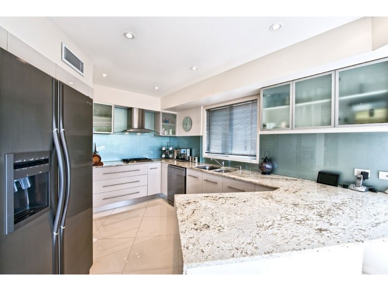 1/22 Annoula Avenue, Biggera Waters QLD 4216