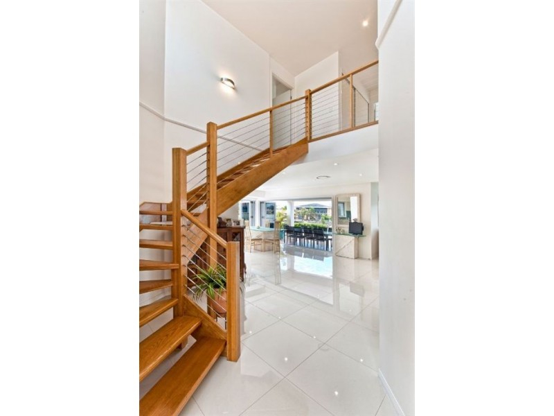 1/22 Annoula Avenue, Biggera Waters QLD 4216