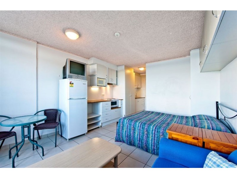 210/2 Barney Street, Southport QLD 4215