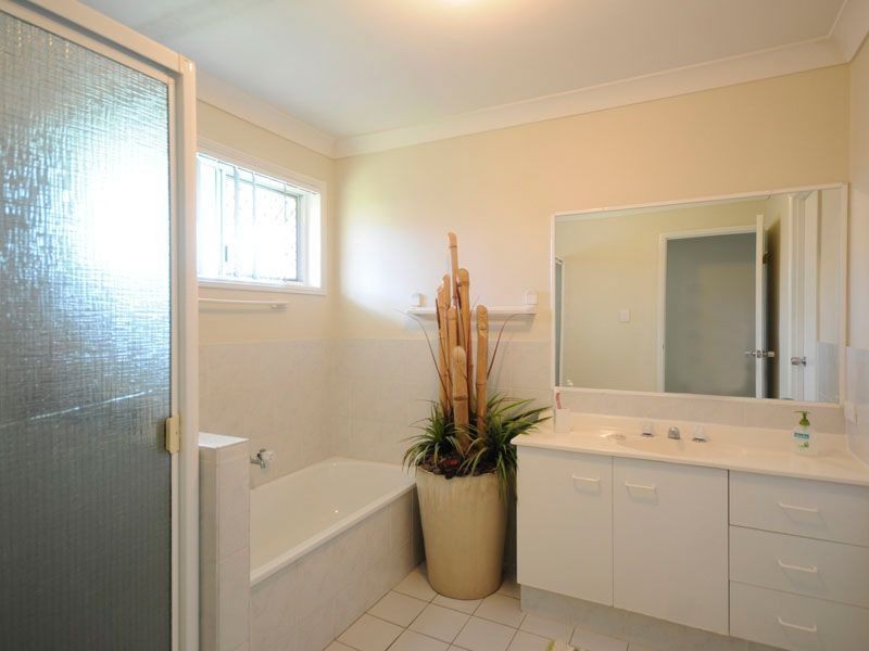 82/97 Edmund Rice Drive, Southport QLD 4215