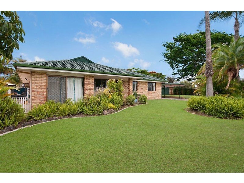23 Wayfarer Avenue, Mermaid Waters QLD 4218
