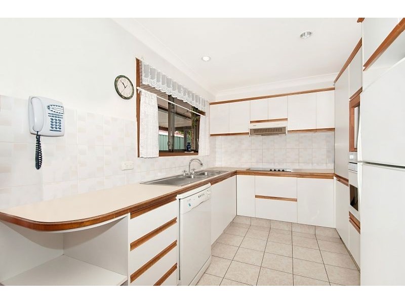 23 Wayfarer Avenue, Mermaid Waters QLD 4218