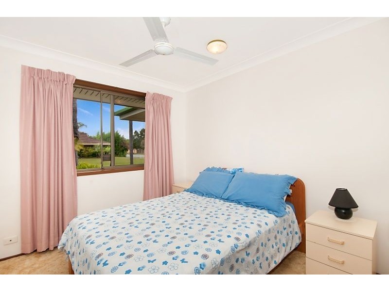 23 Wayfarer Avenue, Mermaid Waters QLD 4218