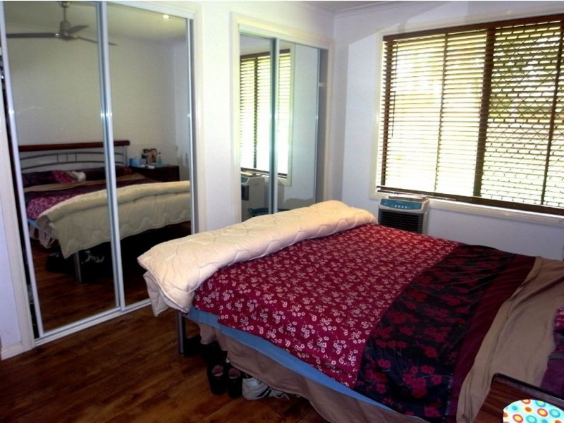 1/4 Dalton Street, Southport QLD 4215
