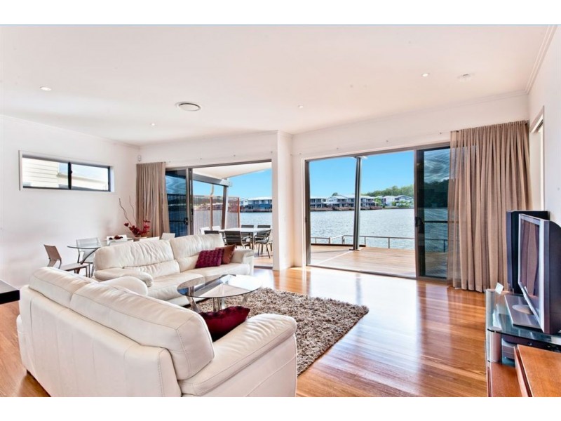 40/1 Manacor Place, Coombabah QLD 4216