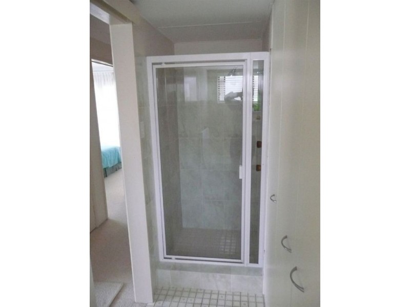 4/11 Armrick Avenue, Broadbeach QLD 4218