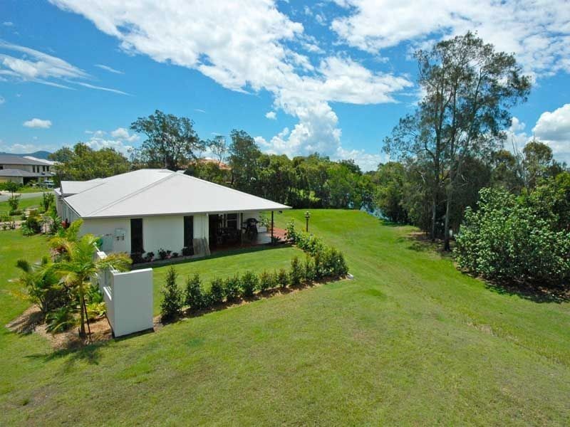25 Parkview Place, Helensvale QLD 4212