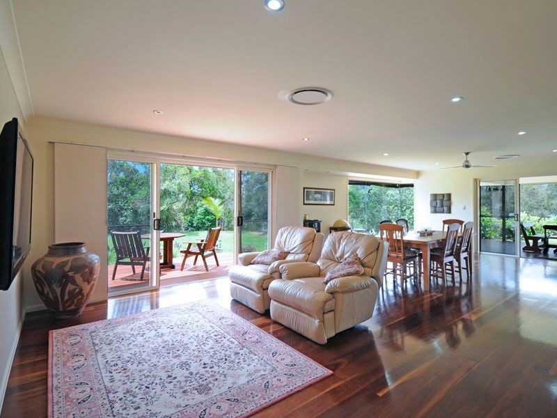 25 Parkview Place, Helensvale QLD 4212