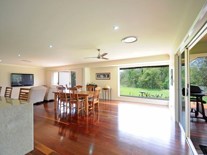 25 Parkview Place, Helensvale QLD 4212