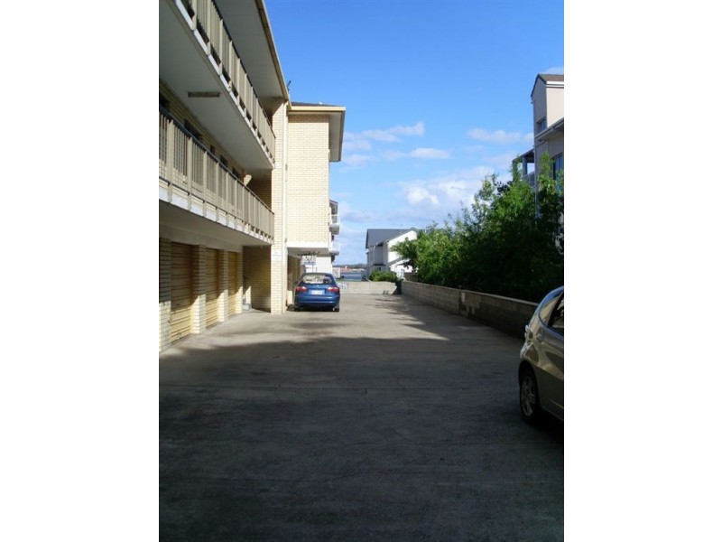 Unit 6/115/117 Frank Street, Labrador QLD 4215