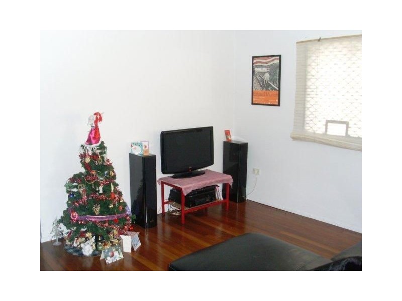 66 Albion Avenue, Miami QLD 4220