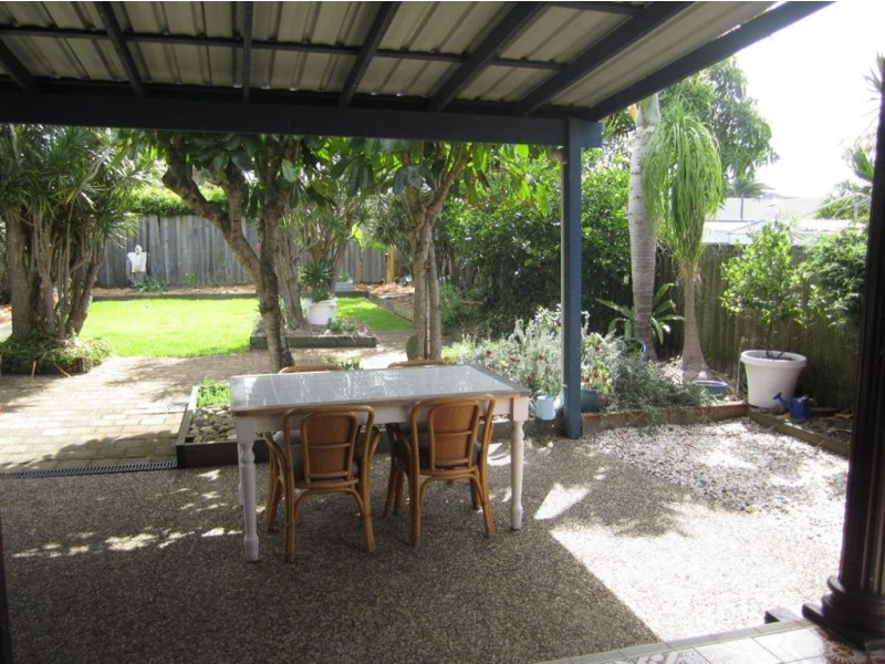 66 Albion Avenue, Miami QLD 4220